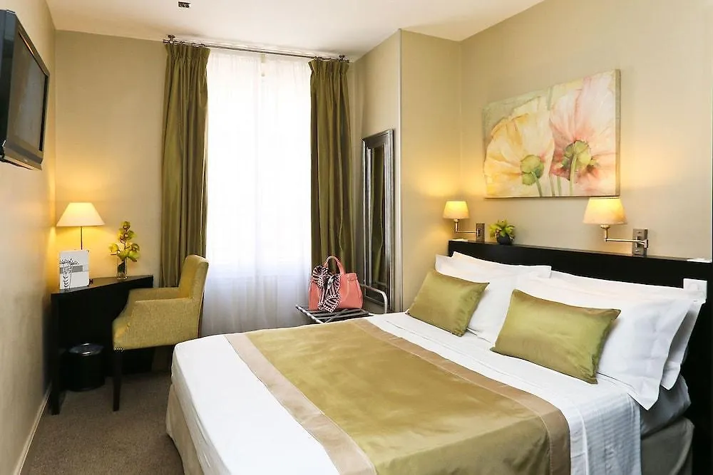La Place Hotel Antibes 3*,  France