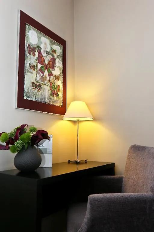 La Place Hotel Antibes 3*,  France